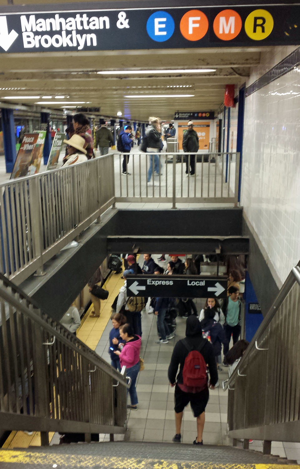 Roosevelt Av - Jackson Heights subway station stairs to Manhattan & Brooklyn EFMR
